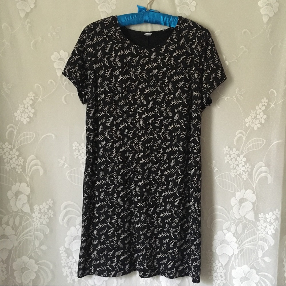 NWOT Old Navy Black Abstract Floral Leaf Knee Length Dress